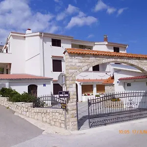 https://apartments-lidija-pag-island.hotelinzadar.com